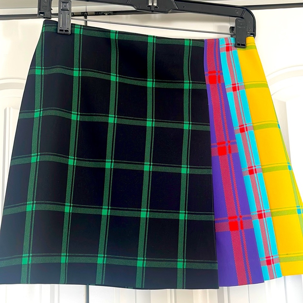 Alice and Olivia /  Multi color mini skirt/ Size 2